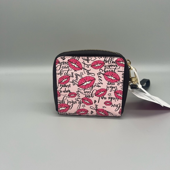 Betsey Johnson wallet - Picture 3 of 8
